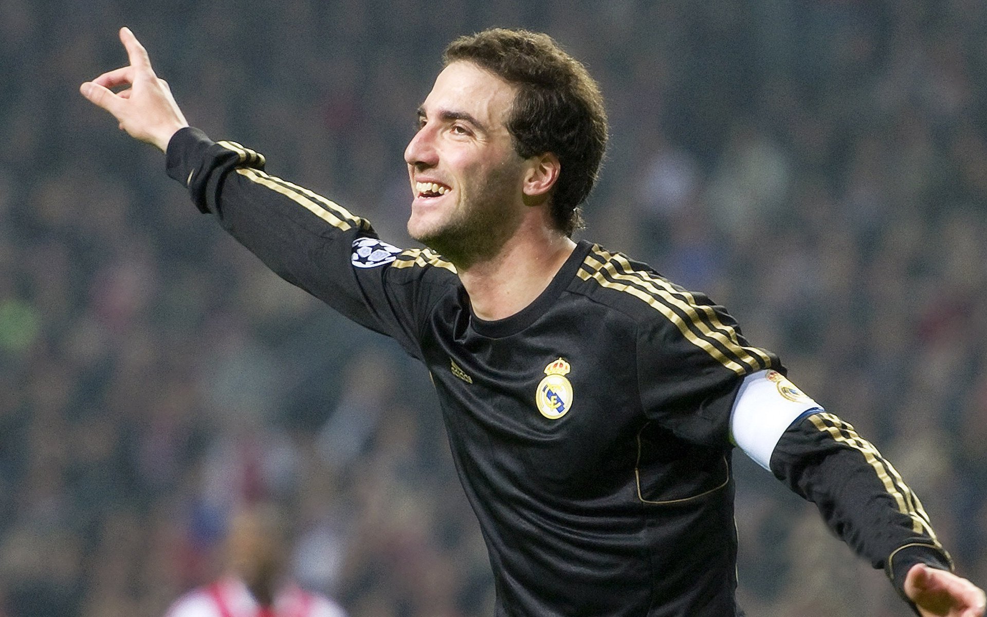 国足锋线新组合效果初显,国足锋线亚洲第一